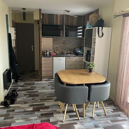 Studio En Residence La Baie De L Adon Сен-Жил-Кроа-дьо-Ви Екстериор снимка